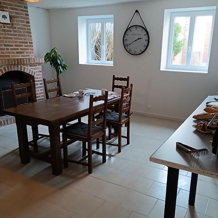 A L'Ombre Des Bois, Chambre Double Confort Neung-sur-Beuvron Exterior photo